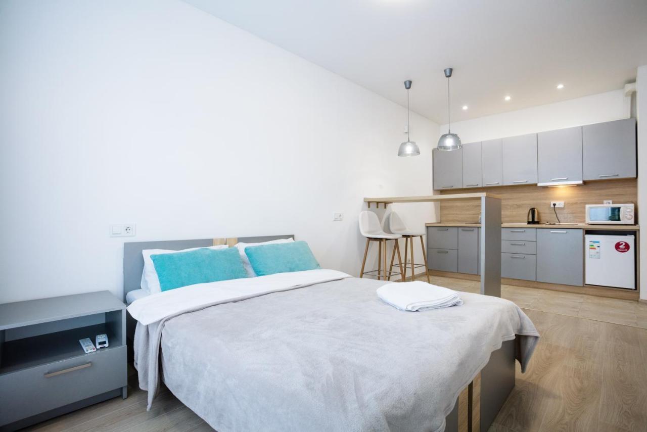 Nyvky Like Home - Studio - Apt 21 Kiev Exteriör bild
