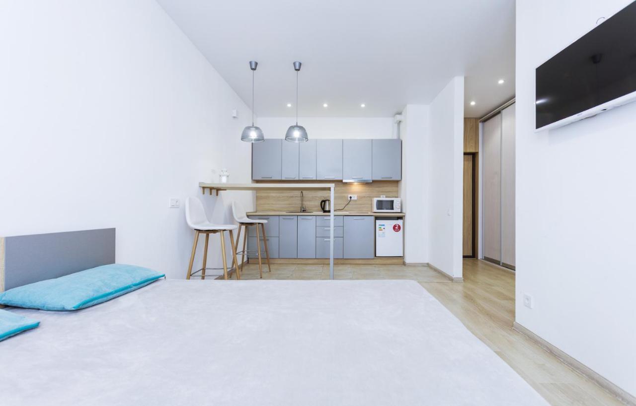 Nyvky Like Home - Studio - Apt 21 Kiev Exteriör bild